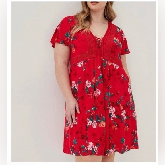 torrid Dresses & Skirts - Torrid Red Floral Gauze Skater Flutter Lace Up Neck Pocket Dress Size 1 1X